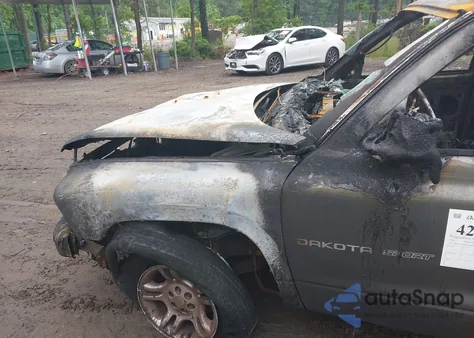 2002 Dodge Dakota Sport from USA, damaged, VIN 1B7HL38X92S564699